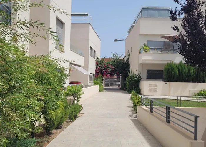 Modern-luxury-beach-pool-torrevieja-pmt01 *