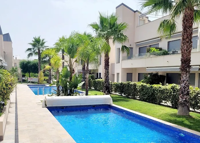 Modern-luxury-beach-pool-torrevieja-pmt01