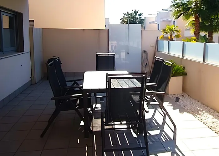 Modern-luxury-beach-pool-torrevieja-pmt01 Apartment