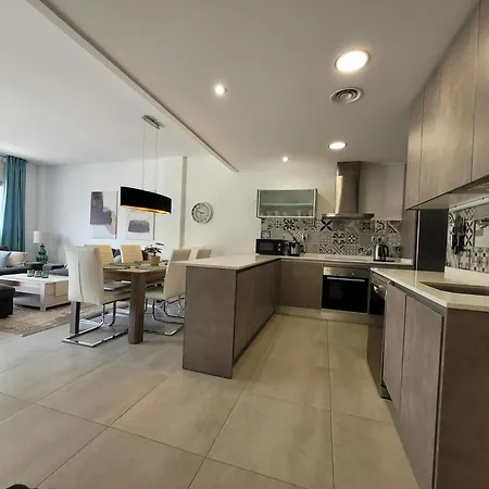 Apartment Pmt01 - Modern, Luxury With Heated Pool Torrevieja